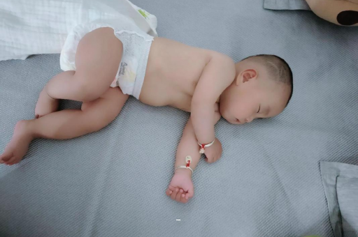 鸡西宝宝短发型女